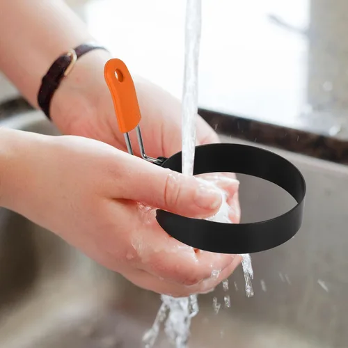 Vista 6 de 6 anillos de huevo de 3.5 pulgadas con mango de silicona, molde redondo para panqueques con cepillo de aceite de silicona para freír huevos
