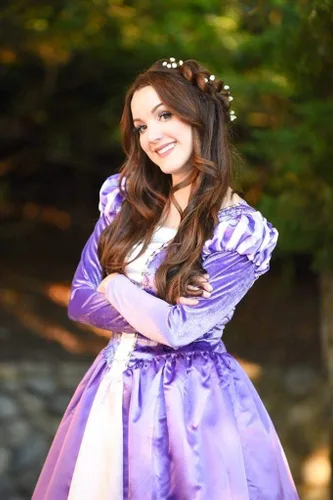 Vista 5 de Little Adventures Disfraz de Rapunzel encantado para mujeres adultas, Morado