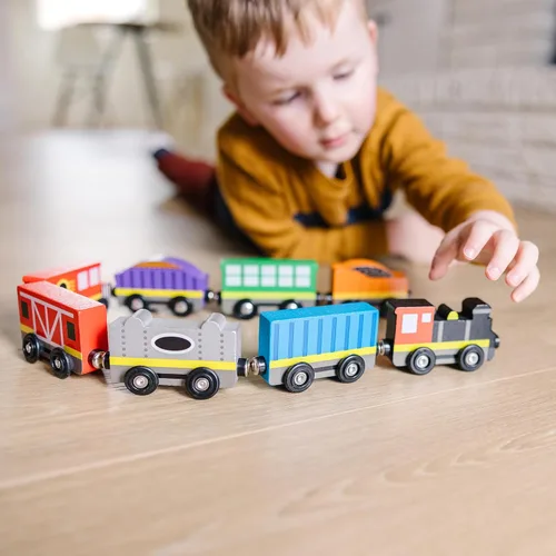 Vista 2 de Melissa & Doug – Tren de madera, vagones de tren