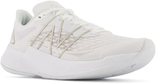 Vista 4 de New Balance FuelCell Prism V2 - Tenis de correr para mujer