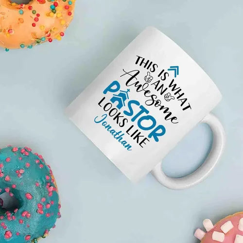 Vista 3 de Awesome Pastor - Tazas de café de 11 onzas y 15 onzas, nombre personalizado y personalizado, perfectas para pastores y regalos de iglesia Taza