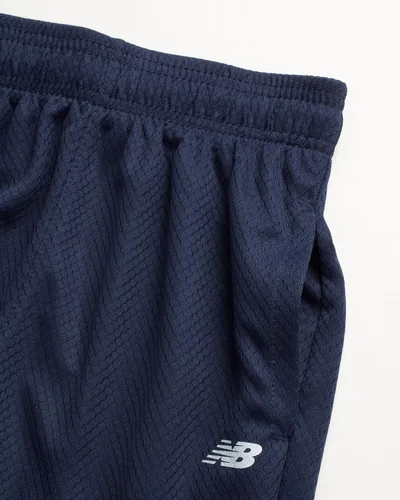 Vista 3 de New Balance Pantalones cortos deportivos para niños - Pantalones cortos de gimnasio de rendimiento con bolsillos - Pantalones cortos deportivos