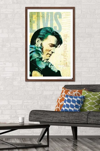 Vista 2 de Trends International Elvis Presley - Póster de pared original, 34 pulgadas de largo x 22.4 pulgadas, versión enmarcada en caoba Versión enmarcada