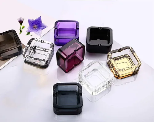 Vista 4 de Cenicero, cenicero de cristal (negro, pequeño)
