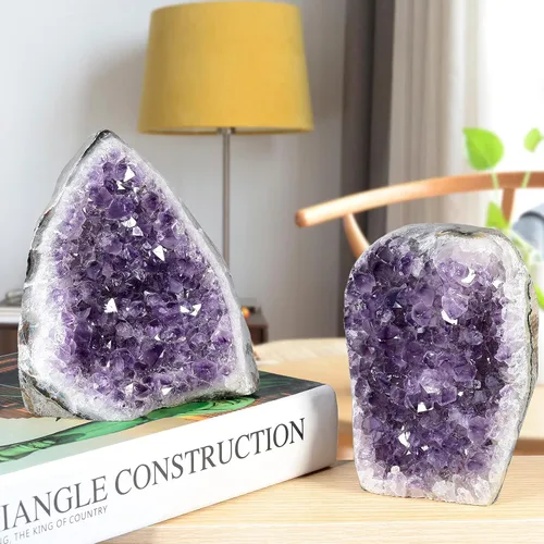 Vista 3 de Rockcloud Figura de cristal de cuarzo de amatista púrpura natural, geoda drusa para decoración del hogar, adorno de escritorio autoportante
