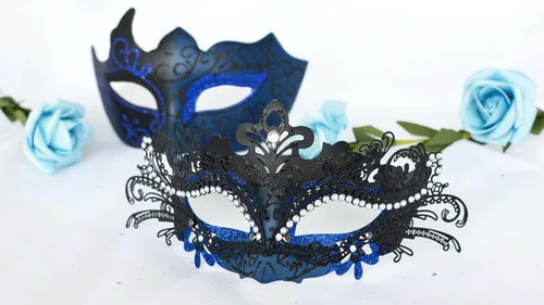 Vista 6 de 2025 Máscaras de mascarada para parejas, máscara veneciana de metal con pedrería brillante y filigrana y máscara veneciana para hombres para Mardi