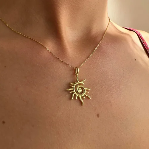 Vista 3 de SLOONG 14K Gold Plated Sun Necklace Charm Necklace for Women, Spiral Design Sun Pendant Necklace, Bohemian Style Elegant Sun Necklaces Jewelry Gift