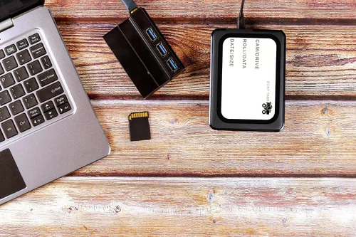 Vista 4 de Dump Tags - 50 etiquetas extraíbles para SSD y discos duros externos *Incluye estuche de almacenamiento para tarjetas multimedia