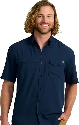 Vista 22 de HUK Men's Tide Point Kc Scott Original Artwork Short Sleeve Shirt, Fishing Button Down Negro
