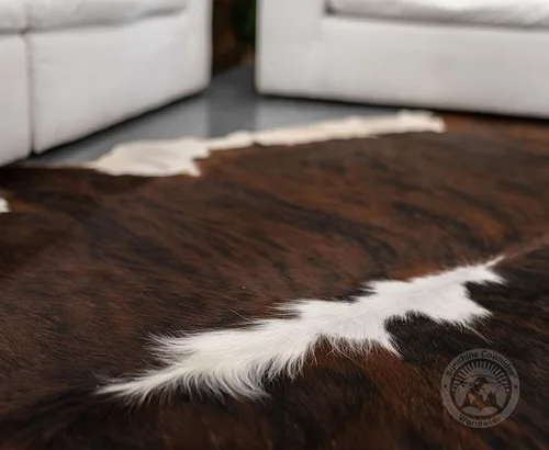 Vista 2 de Sunshine Cowhides Alfombra de piel de vaca 100 % genuina, con diseño de columna vertebral Brindle, alfombra de estilo moderno y tapete para sala