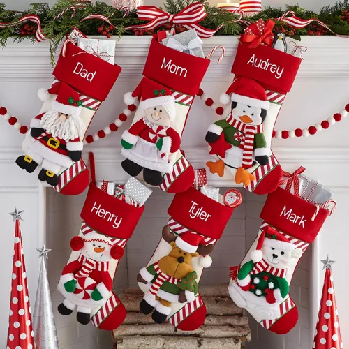 Vista 3 de Let's Make Memories - Medias navideñas personalizadas para la familia - Bordadas - De felpa 3D - Decoración navideña - 8"x18" - Familia bastón