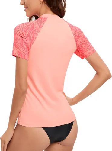 Vista 3 de HUGE SPORTS Camiseta de protección contra erupciones para mujer, manga corta, UPF 50+, para surf, natación, traje de baño, camiseta de entrenamiento