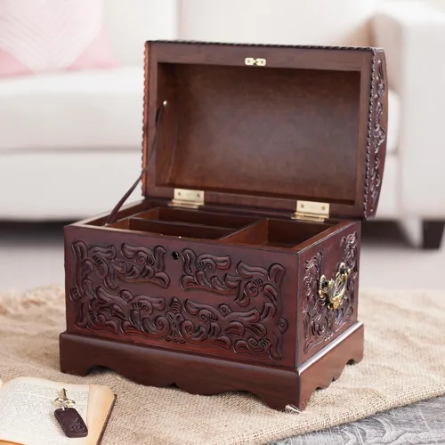 Vista 15 de NOVICA Caja de joyería de madera y cuero labrado Mohena con temática colonial, legado colonial