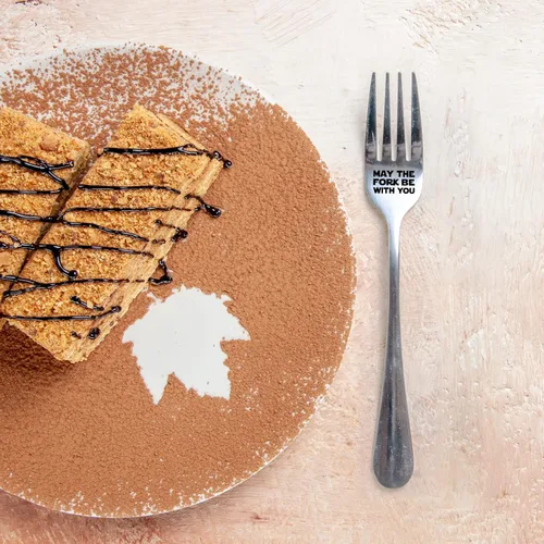 Vista 4 de May The Fork Be With You, divertido tenedor de postre de acero inoxidable grabado con caja de regalo