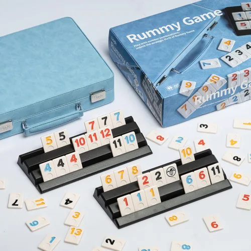 Vista 4 de Juego de Rummy, 2 a 4 jugadores con 106 fichas y 4 bastidores, juego de viaje Rummy con funda de piel sintética, divertidos juegos de mesa clásicos