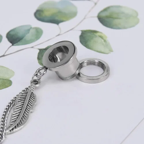 Vista 4 de ZS Vintage Moon Dangle Ear Tunnels Plug Stainless Steel Screw Ear Gauge Feather Chain Ear Expander Flesh Tunnels Piercing