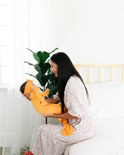 Vista 8 de Copper Pearl Vestido de bebé anudado - Pijamas de recién nacidos anudados para bebé niño y niña, vestidos de bebé de manga larga suaves y elásticos