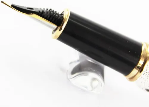 Vista 4 de Gullor Pluma estilográfica plateada con clip dorado y dragón auspicioso negro