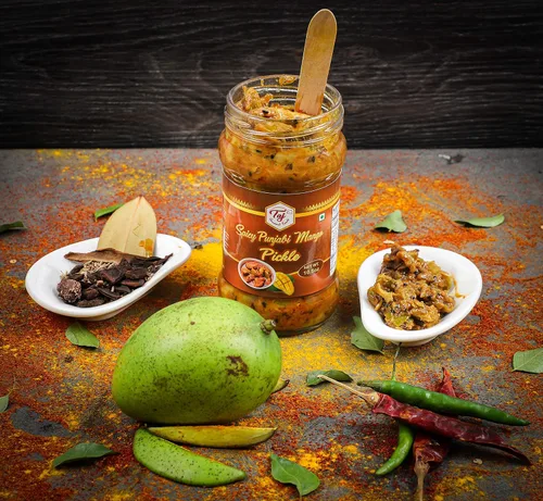 Vista 8 de TAJ Picante Punjabi Mango Pickle, (Theeka Achar), 10.5oz (300g)
