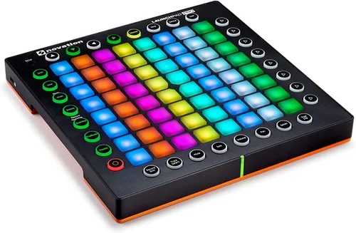 Vista 5 de Controlador Midi portátil Novation Launch Control Portable con USB, 16 perillas asignables y 8 almohadillas.
