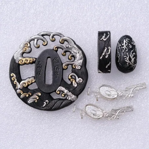 Vista 8 de Espada samurái japonesa Koshirae-Tsuba Fuchi Kashira Menuki Cobre chapado en oro