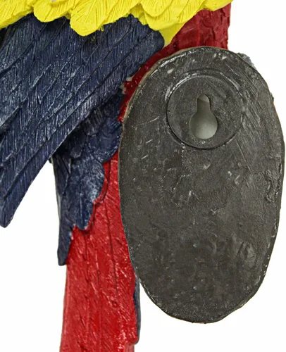 Vista 3 de Zeckos Escultura de pared de resina de loro guacamayo escarlata, 18 pulgadas