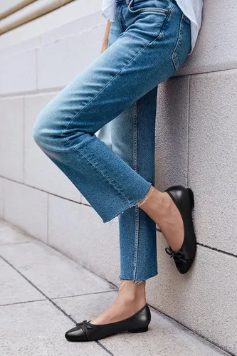 Vista 3 de Coutgo Zapatos planos de ballet con punta de casquillo para mujer, con lazo, puntera puntiaguda, para oficina, trabajo, cómodo, para fiesta, zapatos
