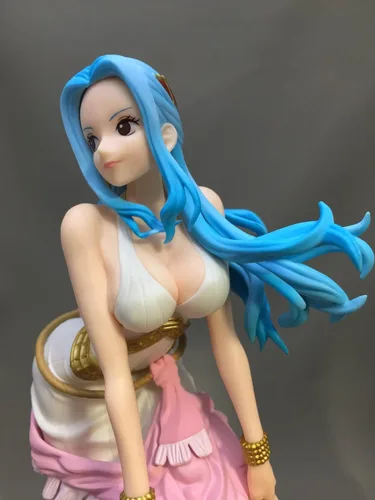 Vista 2 de Banpresto Figura de acción Nefertari Vivi B de One Piece Glitter & Glamours