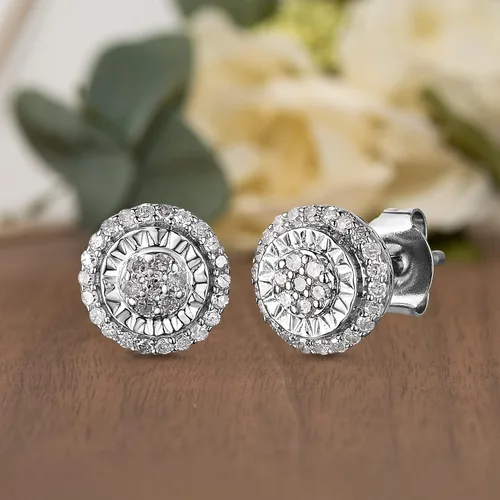 Vista 3 de NATALIA DRAKE Aretes redondos pequeños con diamantes pavimentados de 14 quilates para mujer en plata de ley 925 chapada en rodio, Metal precioso.