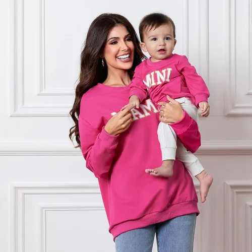 Vista 2 de Mommy and Me - Conjunto familiar de manga larga con cuello redondo y estampado de letras Rosado Rojo