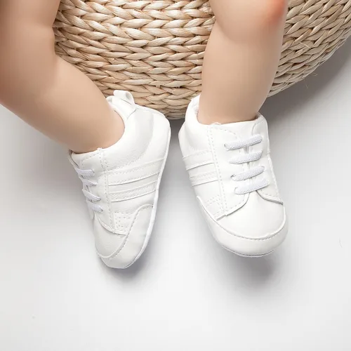 Vista 3 de KIDSUN Zapatos deportivos de cuero para bebés y niñas con suela suave antideslizante para recién nacidos zapatos casuales para primer caminante