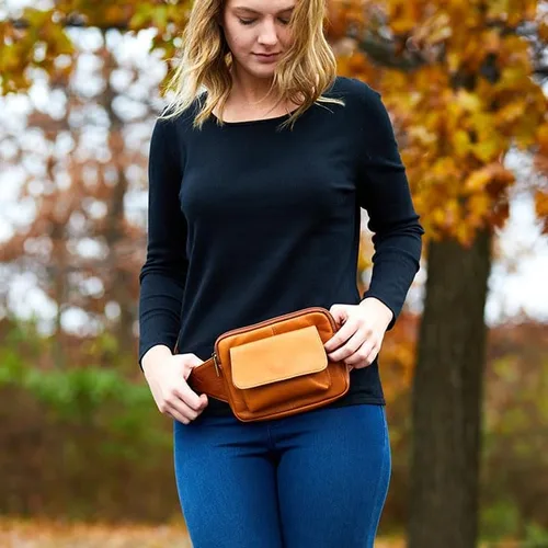 Vista 2 de Le Donne Riñonera de cuero - Riñonera elegante y de moda - Riñonera de diseñador para hombres y mujeres - Bolsa de viaje para todas partes y uso