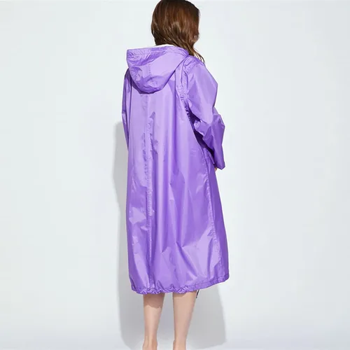 Vista 6 de Impermeable para mujer ligera transpirable impermeable con capucha para senderismo impermeable color morado talla M