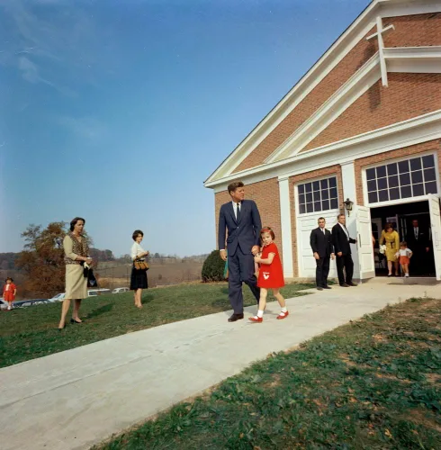 Vista 4 de Calendario 2024 The Kennedys (tamaño de pared) fabricado en los Estados Unidos - John F Kennedy Jackie Kennedy JFK JBK