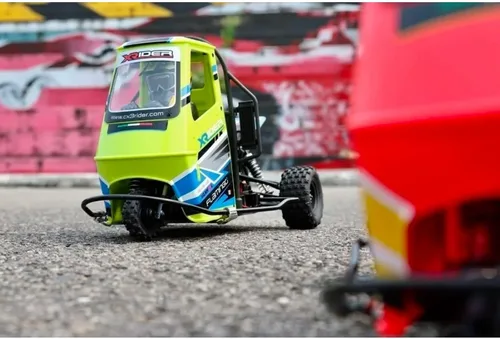 Vista 4 de HTLNUZD 1/8 RC X-Rider Flamingos 2.4G 3WD 2 en 1 ESC Triciclo eléctrico de alta velocidad para motocicleta Triciclo RTR Drift Vehículos para adultos
