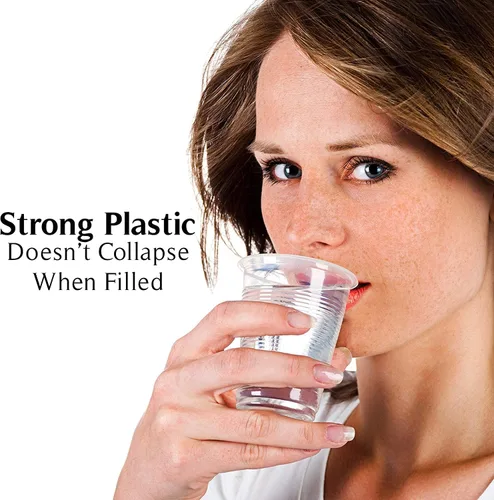 Vista 4 de Upper Midland Products Vasos de 5 onzas desechables de plástico a granel 2500, estas pequeñas tazas translúcidas desechables son extra resistentes
