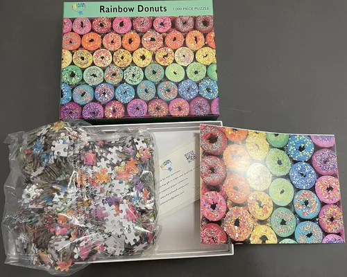 Vista 7 de Rainbow Donut - Rompecabezas de donas de 1000 piezas para adultos con colores brillantes y gránulos