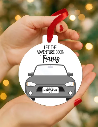 Vista 3 de Adorno personalizado de New Driver 2025 Celebra la nueva licencia con recuerdo de nombre personalizado Aluminio de doble cara para el primer auto