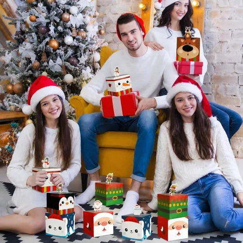 Vista 5 de Yeaqee 32 piezas cajas de regalo de Navidad 3D caja de dulces de Navidad bolsas de regalo de Navidad con forma de jengibre, muñeco de nieve