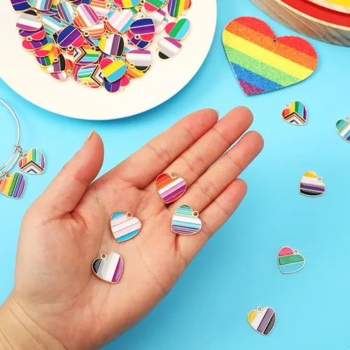 Vista 5 de SANNIX 90 Piezas Dijes de Corazón del Orgullo Corazón Arcoíris Dijes de Aleación Esmaltados a Rayas Colgante para Hacer Joyas Dijes Pendientes 10