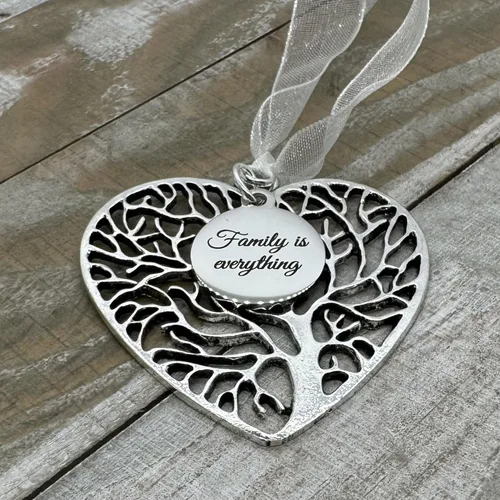Vista 7 de Adorno familiar, adorno de corazón de árbol de la vida, Family is Everything, familia, adorno de Navidad para mamá, decoración del hogar, adorno