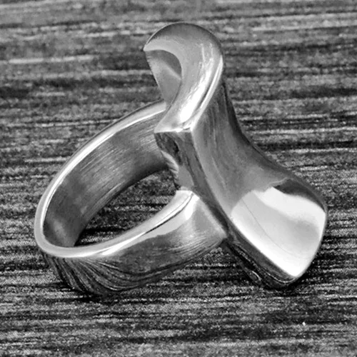 Vista 2 de Jude Jewelers Anillo de acero inoxidable chapado en oro de 18 quilates con forma curvada, estilo grueso, cóctel, fiesta, boda, Metal, Zirconia cúbica