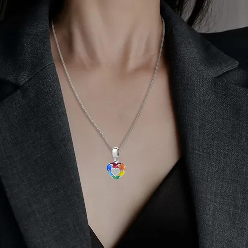 Vista 8 de NanMuc Collar con dije de conciencia sobre el autismo, pieza de rompecabezas, esmalte ASD, dije con texto en inglés "You Fit Me Perfectamente