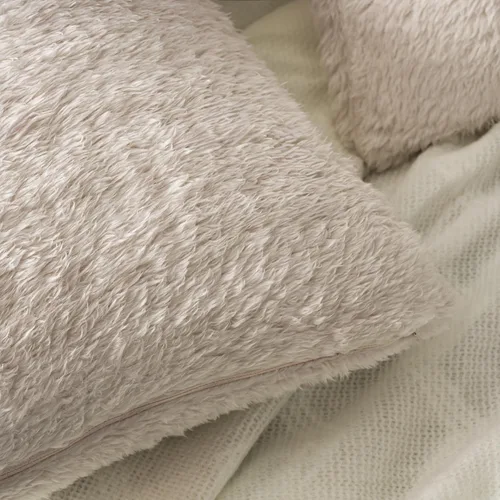 Vista 3 de PAVILIA Fundas de almohada esponjosas de color marfil crema, fundas de almohada decorativas para cama, sofá, funda de cojín de piel sintética suave