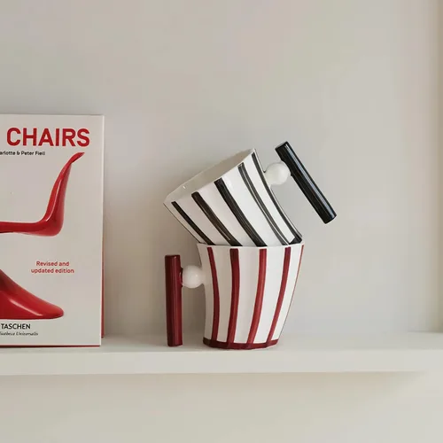 Vista 3 de Tazas de café de cerámica roja, taza de café hecha a mano para la oficina y el hogar, tazas de café artísticas para mujeres para mamá, taza roja