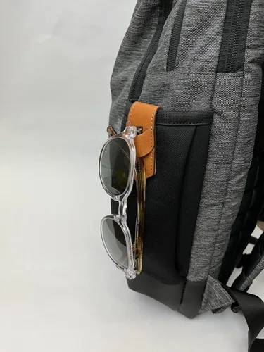 Vista 4 de City Bred Wearable Magnetic Glasses HolderKeeper for Sunglasses, EyeglassesUse on Shirt Collar, Backpack, Purse, Bag