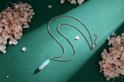 Vista 3 de MAIBAOTA Healing Crystal Stone Necklace Life of Wire Wrapped Teardrop Crystals Pendant Necklaces Natural Reiki Quartz Gemstone Jewelry for Women