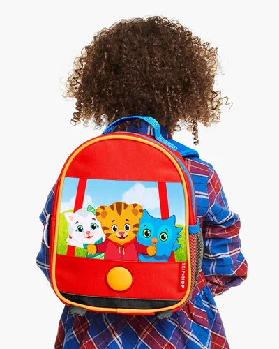 Vista 3 de Skip Hop x Daniel Tiger Mini mochila para niños pequeños, preescolar de 1 a 4 años, Trolley Friends