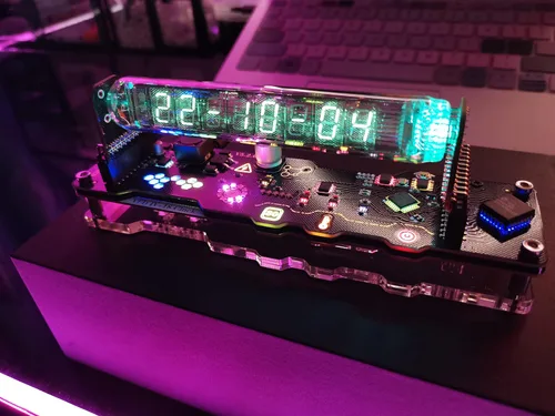 Vista 5 de Reloj de tubo de imitación Nixie Reloj de tubo fluorescente Cyberpunk Adornos IV18 Reloj de tubo fluorescente puede mostrar la fecha, hora, clima