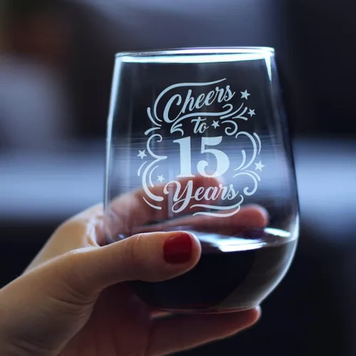 Vista 5 de Personalizado Salud a los 15 años - Copa de vino sin tallo con mensaje grabado personalizado - Regalos para decoración de fiesta de 15 aniversario